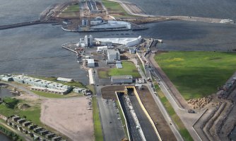 Добавлю
Это "всего лишь" КАД Петербурга. Такой же тоннель, только покороче. Плюс шлюзы для защиты от наводнения.