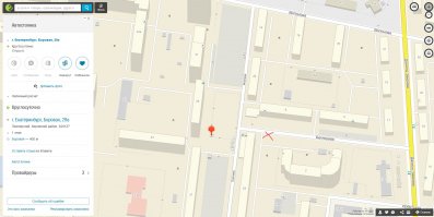 Пере домом из красного кирпича тоже есть парковка, поменьше, тоже пустая. Пруфы (красным крестиком указан мудак на хонде):