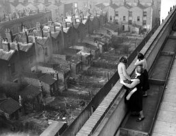 С тех пор Лондон вообще изменился до неузнаваемости, как Дубаи и Гонконг:)