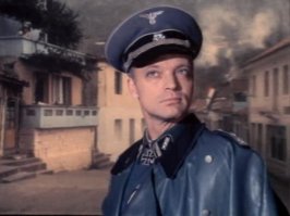 "Единственная дорога", Владислав Дворжецкии .

А вообще список актёров в этой ленте впечатляет.