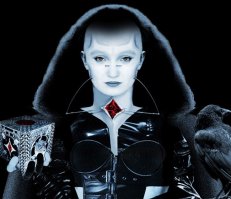 Восставший из ада 2. Барби Уайлд в роли синобита .