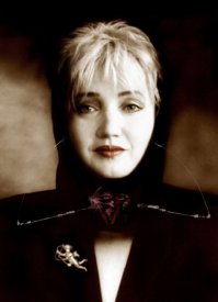 Восставший из ада 2. Барби Уайлд в роли синобита .