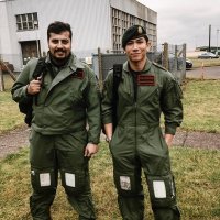 Показалось, что принц рядом с Киркоровым сфотографироваться решил.