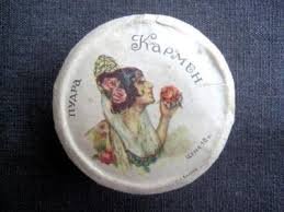 Косметика в СССР: самые интересные beauty-хитрости советских женщин