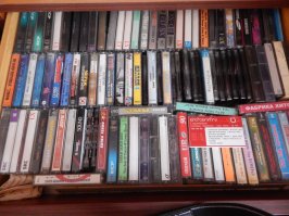 Сегодня сфоткал своё богатство для вас! Вспоминая сколько тогда стоила одна кассета, то в этих ящиках штуки две, а то и три "ЯВЫ" ))