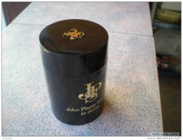 Вот и я призвался в 92ом, но вот такая упаковочка стоила максимум 12-13 рябчиков, это было круто... выше крыши, а Магну мы по рублю и не особо брали, как  Ленин-Энгельс-Маркс..