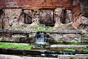 напомнило Парамоновские склады в Ростове-на-Дону