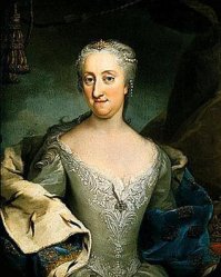 Остальные её портреты не лучше.