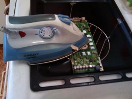 в первый раз свою 8800 грел утюгом, получилось.