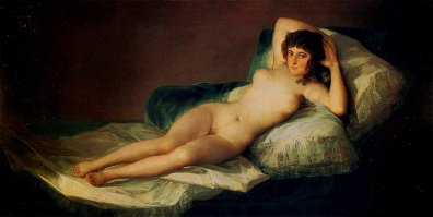 Гоя, тот который не шлифовальная паста, а истопник при испанском дворе, как то раз сделал серию гравюр офортов про королеву Испании.  А она оказалось бабой крайне умной. В общем выкупила она у истопника (кстати любовница у он но го герцогиня Альба была красавицей, хоть и лярвой) те офорты и все переименовала и большим тиражом в Европу загнала...  не всегда страшная рожа обозначает плохую королеву.  А так Гоя в Испании частенько писал особ женского полу королевских кровей затылком к зрителю, правда по разным причинам. А вот Альбу в образе ЛЯДИ во всей красе...