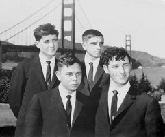 7 марта 1960 года американский авианосец спас советских моряков, 49 дней дрейфовавших в океане без еды и воды.