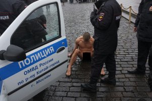 тем что в посте еще расти и расти до высокого искусства !