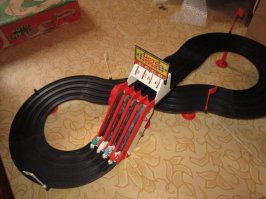 А это была моя мечта. Дорого, сцуко, стоила, поэтому так и не купили, говорили, мол, беспонтово. Да что они понимали?