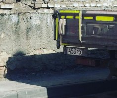 Обычный пехотный телефон, как на танках.