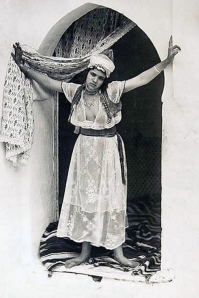 Как тут выспаться. если "Ай-лю-лю" делать надо...