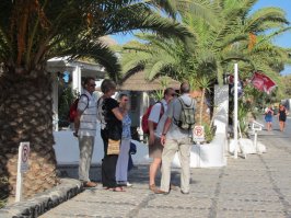 Перисса.
На второй фотке общаюсь с англичанами:)