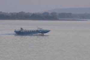 у нас в Сызрани 2 "восхода" восстановили, теперь плавают между Сызранью и Самарой 400 руб билет.