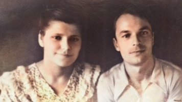 Немножко оживил фото.