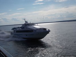 На Енисее их заменили вот такими аппаратами - носится не хуже. :).