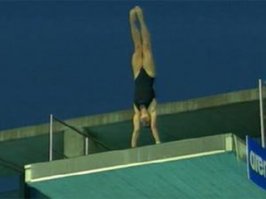 надо было бассейн замутить,с утреца вышел...нае.бнул с вышки с этой)