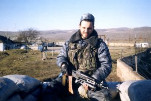 имел дело с такой, в целом вещь не плохая, тока ВОГи много осечек давали.