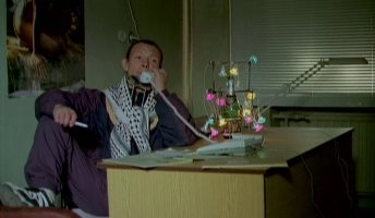 Алло, Букингемский дворец? Это Полуян из травмы.