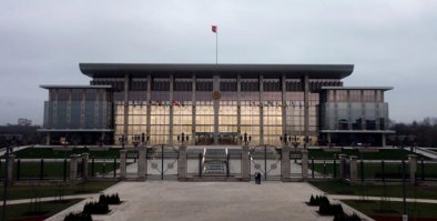 Нечеловеческие условия. 20 фотографий каморок мировых лидеров