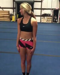 Не повезло девчонке... Зато плавает хорошо.