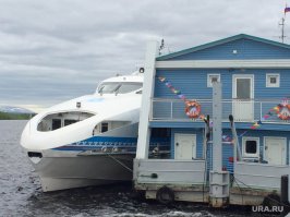 В Салехарде в командировках приходилось бывать. Причем приходилось добираться из Хантов на Метеорах, почти 1,5 суток -
 веселое приключение. Даже до Яр-Сале добирались на "Фармане Салманове".
А вот новый речной вокзал видел только на картинках.