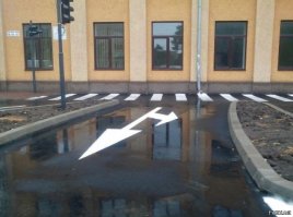 Английский опыт: как «пьяная разметка» помогает водителям на трассе?