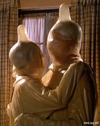 Навеял фильм "Голый пистолет" ))