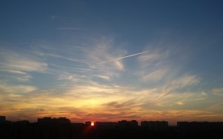 Подборка супер! Вот ещё в коллекцию. С балкона фоткал.