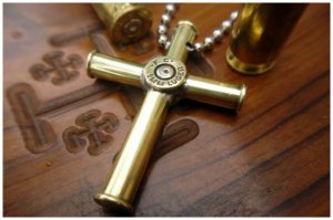 14. Украшения из пуль
Только один вопрос: ГДЕ ПУЛИ?