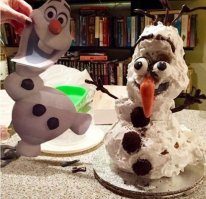 Красота неописуемая --но мне интересно сколько дней они это делают и как это всё съедается.
 Вот так ещё бывает --тортик не получился...