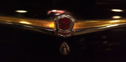 На всякий случай вот вам крупнее эмблемы ЗиЛа на этих автомобилях. Поиск по картинке вам поможет точно понять, какого завода эти эмблемы.