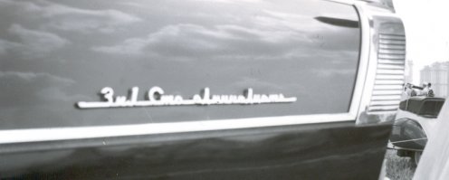 На всякий случай вот вам крупнее эмблемы ЗиЛа на этих автомобилях. Поиск по картинке вам поможет точно понять, какого завода эти эмблемы.