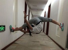 Увидел эту фотку. Чото вспомнил Сектор газа!