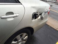 Первый раз вижу, что ущерб причинён не автозаправке (в виде оторванного пистолета или развороченной колонки), а самой колымаге: