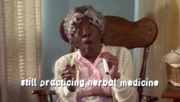 Лиза Бородина в субботу вечером перед созданием очередного поста: