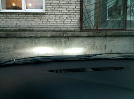 Светло, но видно, какие не какие, но границы есть.