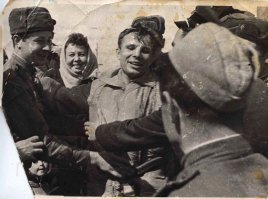 Юрий Гагарин . Первые часы после полёта в космос : редкие фото