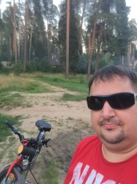Мой Felt Troy lee. Брал в 2010 году около 1000$.Весит 17 кг,но до чего приятен в вождении.Планетарная втулка shimano nexus 3 стоит.Красота! Самое то для не спешных поездок.