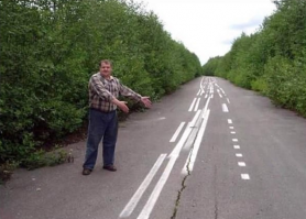 Зачем эту и подобное фото постоянно постят?
Это млять не неудача!Это специальное место для проверки работы краскопульта перед началом работы!