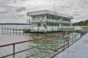 там же... только не так близко к берегу )