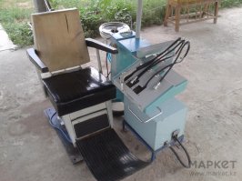 Вот памятник зубной боли. Травмированная детская психика,крики и стоны -все там.И жесткие подлокотники...чтоб удобней вцепляться было руками