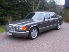 На мой взгляд,предыдущий кузов красивее был,хотя,по совокупности качеств 140 гораздо интереснее,великолепный авто,никак не решусь на покупку такого вторым автомобилем...