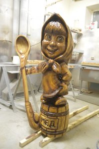 Спасибо! Полностью с Вами согласен. Такие же мысли в голове крутятся всегда.

С пилой и грубостью.... Иногда хочется заглушить пилу и отойти от полу-готового бревна. Потому что, на мой взгляд, все уже сказано. И движение, и текстура, и рубленность. Нужная сущность из бревна выглянула, а остальное не мешает. Наоборот - показывает, каким нелегким был путь. Но нет. Если это в детский сад, то будь добр - отполируй. И лаком еще намажь, чтоб "как карамелька!" (как сопли  Только очень изредка получается позволить себе делать то, что хочешь, и как видишь. Если сделать Демона по Врубелю и Машеньку-карамельку, то Демон будет жить со мной, а Машенька сразу прописку найдет. 
Но радует, что хотя бы раз в 20-30 работ нащупывается какое-то рациональное зерно, и остается в копилке.