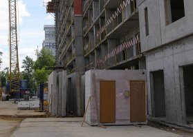 В общих чертах - как на фотке. В 121й серии сделаны из жб и бывают совмещенные.