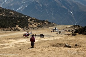 В Лесото весьма стрёмная ВПП. В Лукле (Непал) тоже весело.