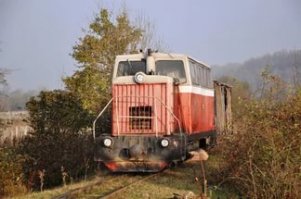Апшеронская УЖД на фото:
----------------------------------
Вообще я хочу сказать, что автор поста крайне плохо поработал с темой поста, тупо скопипастив где-то пост, даже не утруждаясь залезть в Яндекс. Чему примером два найденных фото здесь и ниже 0 два фото трамвая, найденных мною же. 
Автор поста! Ты слишком ленив, работай над темой тщательней, когда это возможно.